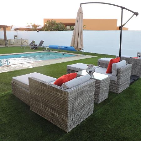 Villa Ventura - Piscina Climatizada & Aire Acondicionado Caleta De Fuste Ngoại thất bức ảnh