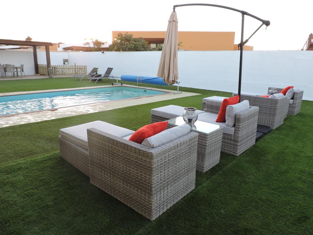 Villa Ventura - Piscina Climatizada & Aire Acondicionado Caleta De Fuste Ngoại thất bức ảnh