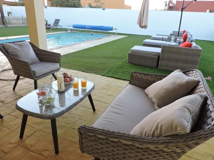 Villa Ventura - Piscina Climatizada & Aire Acondicionado Caleta De Fuste Ngoại thất bức ảnh